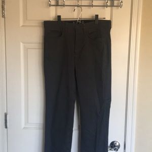 Men’s gray pants